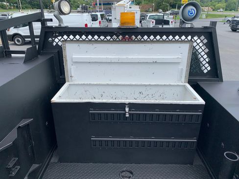 Used 2012 Ford F550 2WD Regular Cab Super Duty w/ Payload Upgrade Pkg image 37