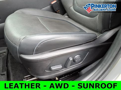 Used 2022 Hyundai Santa Cruz Limited w/ Cargo Package image 17