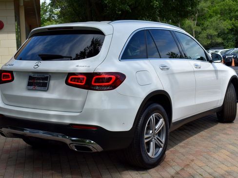 Used 2021 Mercedes-Benz GLC 300 300 4MATIC Premium Pkg Panoram image 12