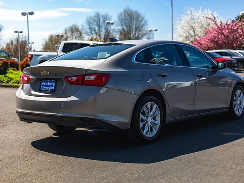 Used 2023 Chevrolet Malibu LT FWD image 9