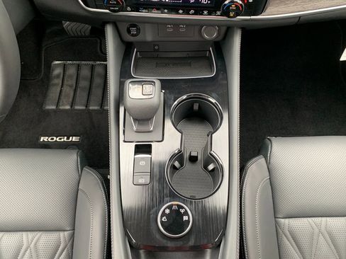 New 2026 Nissan Rogue Platinum w/ Platinum Premium Package image 16