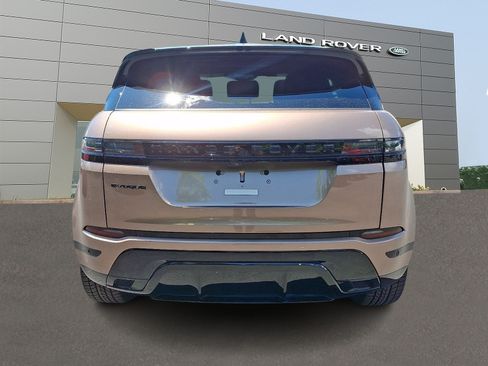 Used 2026 Land Rover Range Rover Evoque Dynamic SE AWD/4WD image 7