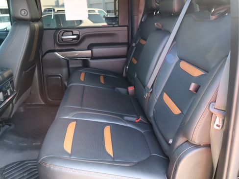 Used 2020 GMC Sierra 2500 AT4 w/ Technology Package AWD/4WD image 36