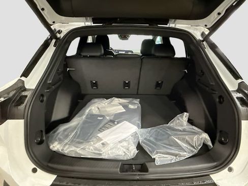 New 2026 Chevrolet Equinox EV LT image 26