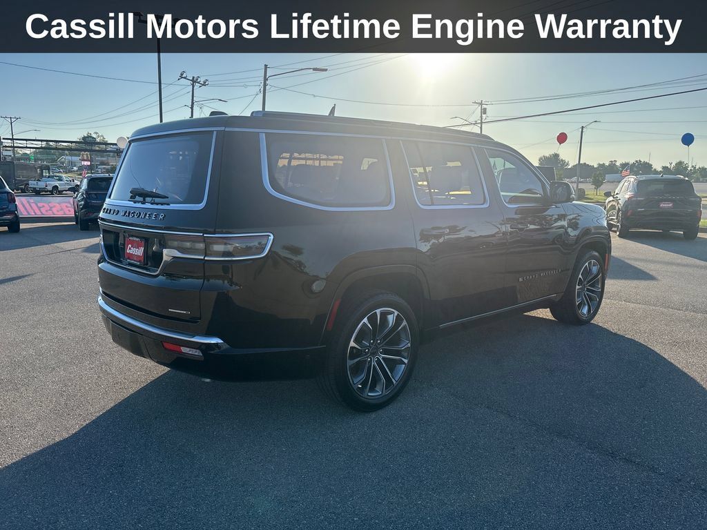 Used 2022 Jeep Grand Wagoneer Series III AWD/4WD image 6