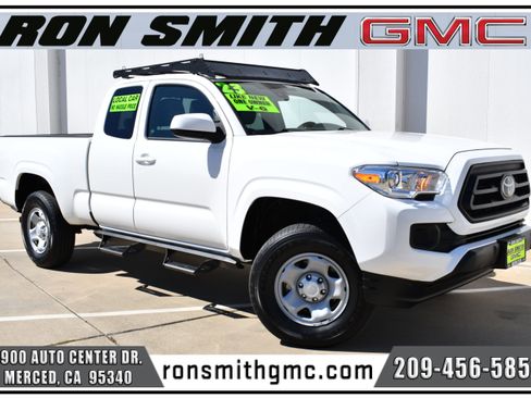 Used 2023 Toyota Tacoma SR RWD image 1