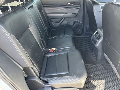 Used 2022 Volkswagen Atlas Cross Sport SE image 11