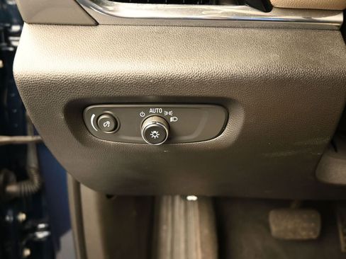 Certified 2023 Chevrolet Traverse LS image 33