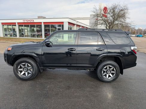 Used 2024 Toyota 4Runner TRD Off-Road Premium w/ Moonroof Package image 2