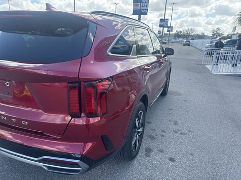 Used 2022 Kia Sorento S image 5