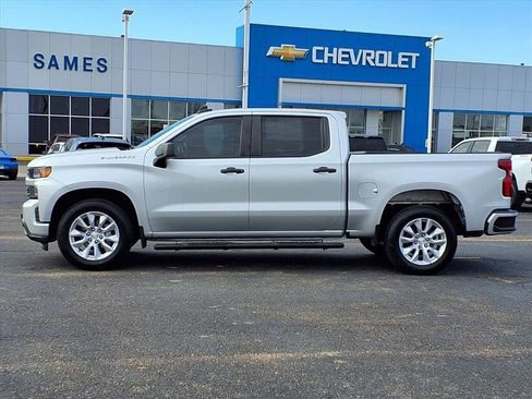 Used 2022 Chevrolet Silverado 1500 Custom w/ Safety Confidence Package image 4