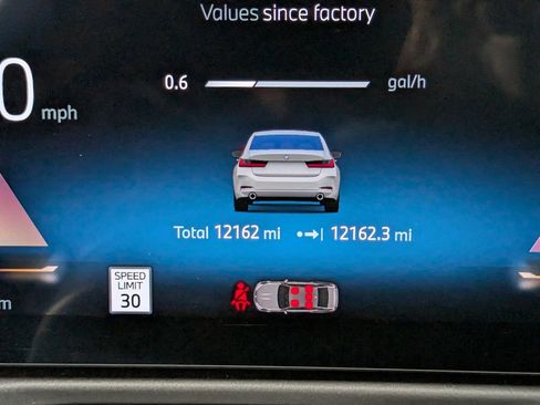 Used 2025 BMW 330i xDrive Sedan w/ Convenience Package image 30