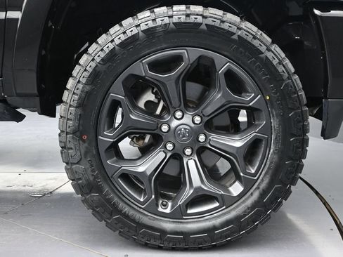 Used 2022 RAM 1500 Limited w/ Night Edition AWD/4WD image 9
