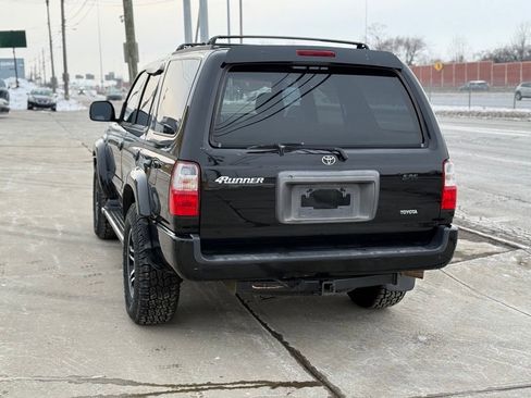 Used 2001 Toyota 4Runner SR5 image 9