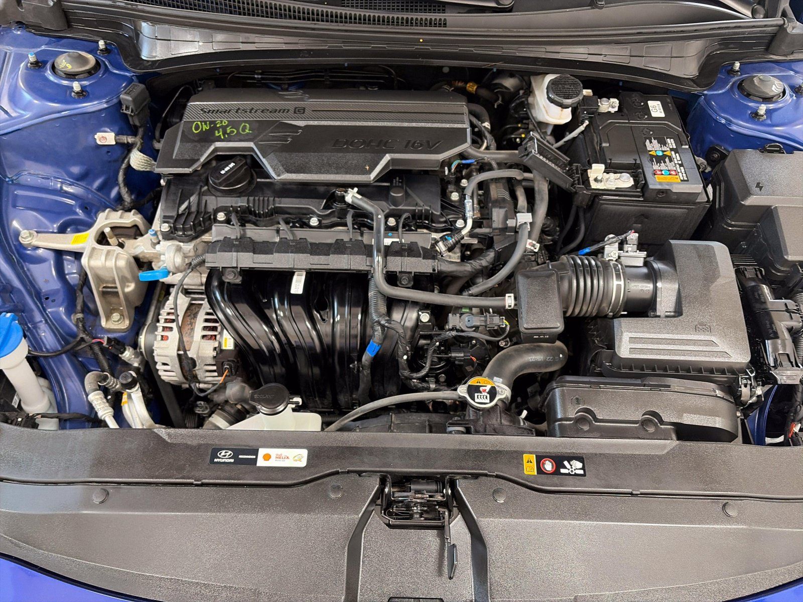 Certified 2025 Hyundai Elantra Limited FWD image 12