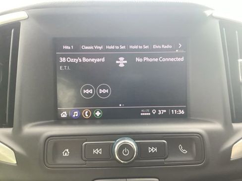 Used 2024 GMC Terrain SLE image 25