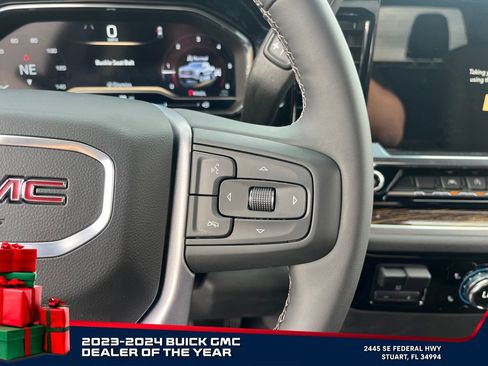 New 2025 GMC Sierra 1500 Elevation image 17