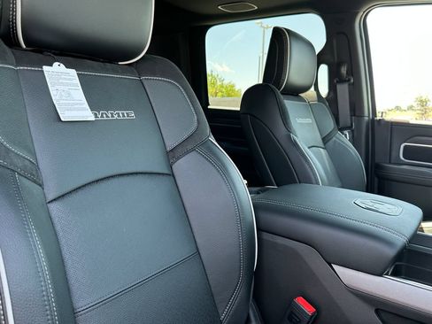 New 2026 RAM 2500 Laramie w/ Sport Appearance Package AWD/4WD image 15