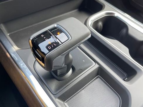 New 2026 Chevrolet Silverado 1500 High Country AWD/4WD image 13