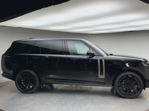 New 2026 Land Rover Range Rover Long Wheelbase SE AWD/4WD image 9