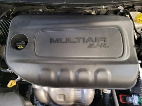 Used 2020 Jeep Cherokee Limited FWD image 30