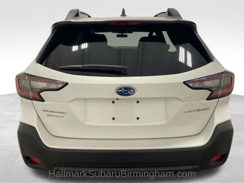 Used 2023 Subaru Outback Premium image 4