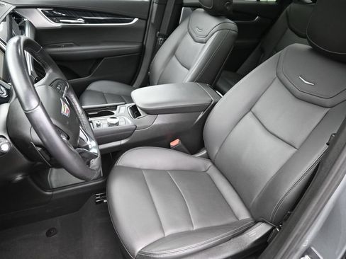 Certified 2024 Cadillac XT6 Premium Luxury w/ LPO, Floor Liner Package AWD/4WD image 11