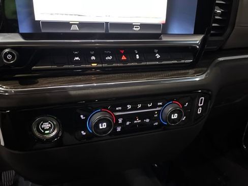Used 2024 Chevrolet Silverado 1500 RST w/ Z71 Off-Road Package AWD/4WD image 30
