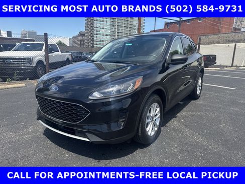 Certified 2022 Ford Escape SE w/ Cold Weather Package image 3