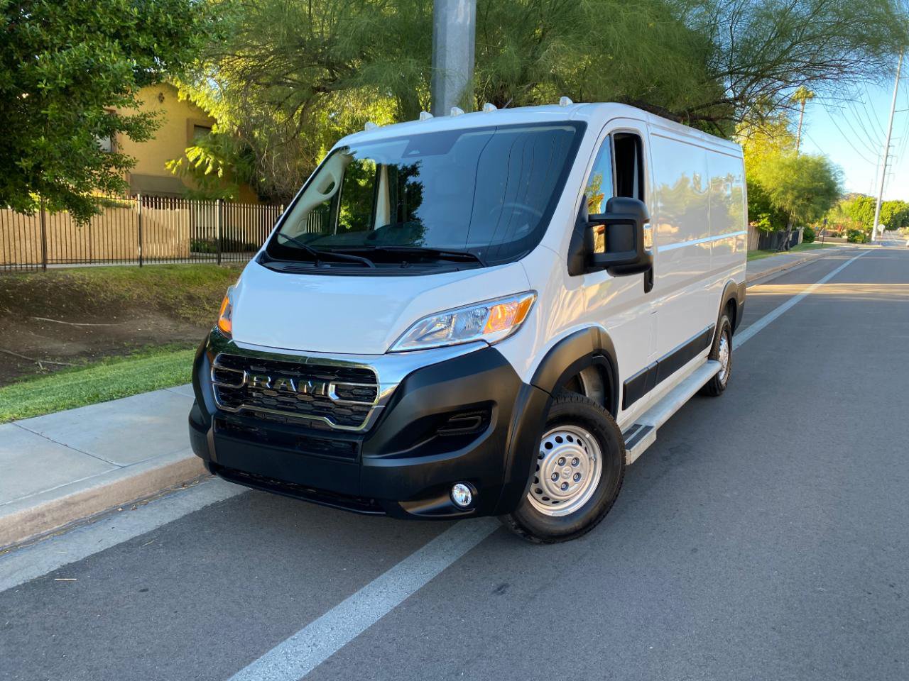 Used 2025 RAM ProMaster 2500 w/ U-Haul Equipment Group FWD image 57