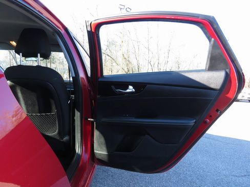 Used 2019 Kia Forte S image 15