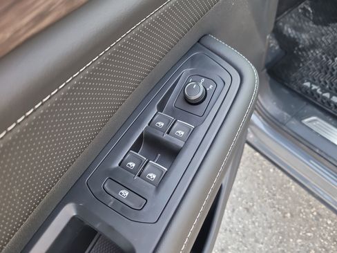 New 2026 Volkswagen Atlas SEL AWD/4WD image 16