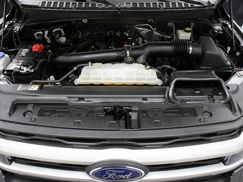 Used 2024 Ford Expedition Max XLT image 30