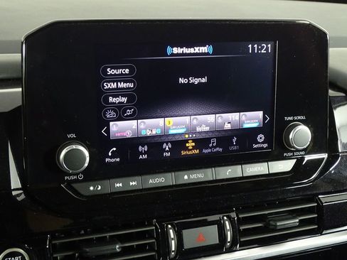 Used 2024 Nissan Pathfinder SV image 26