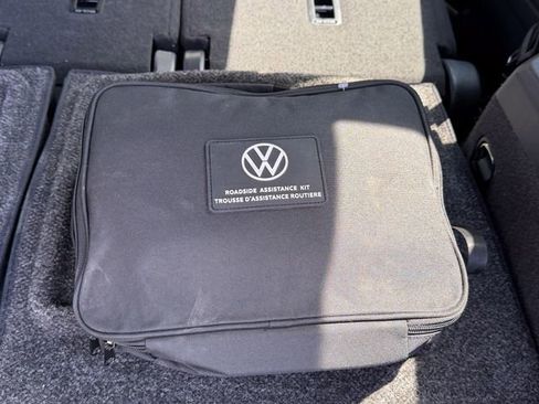 Used 2021 Volkswagen Tiguan SE R-Line image 21