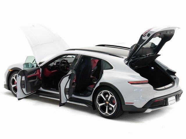 Used 2025 Porsche Taycan 4S AWD/4WD image 35