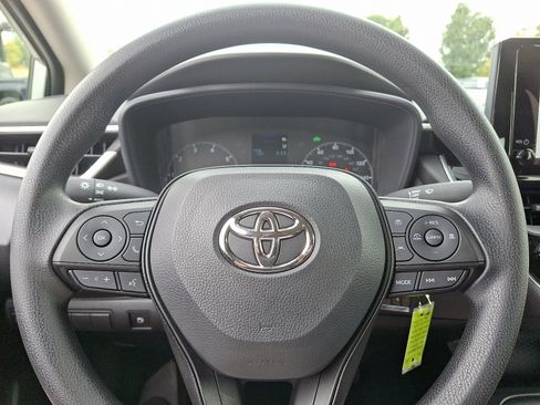 Certified 2025 Toyota Corolla LE image 18