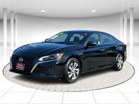 Used 2025 Nissan Altima 2.5 S FWD image 1