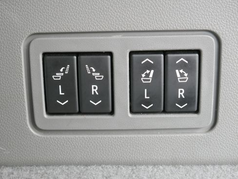 Certified 2022 Cadillac XT6 Premium Luxury w/ Technology Package image 8