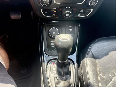 Used 2019 Jeep Compass Limited AWD/4WD image 15