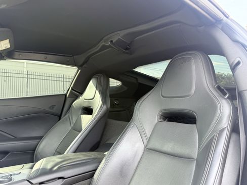 Used 2017 Chevrolet Corvette Stingray Coupe w/ Carbon Flash Badge Package image 29