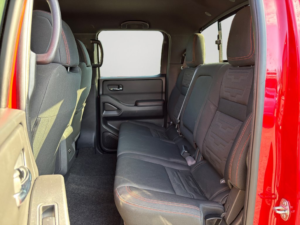 Used 2025 Nissan Frontier PRO-4X AWD/4WD image 15