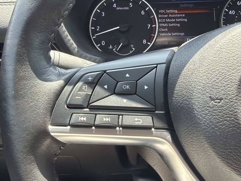 Used 2025 Nissan Sentra SV w/ All-Weather Package FWD image 9