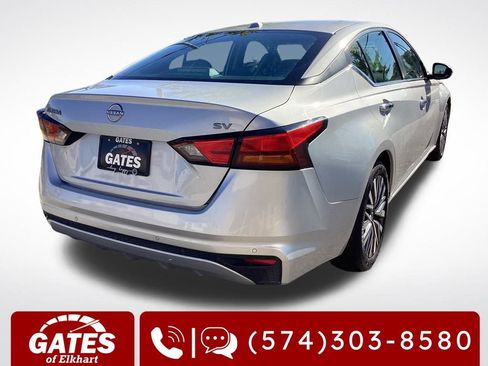 Used 2023 Nissan Altima 2.5 SV image 9