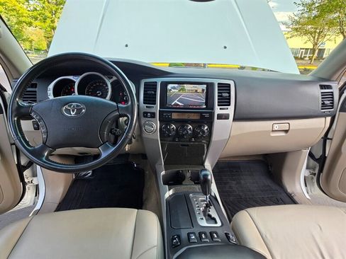 Used 2005 Toyota 4Runner Limited image 17