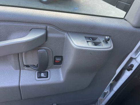 Used 2020 Chevrolet Express 2500 LT w/ LT Preferred Equipment Group image 20