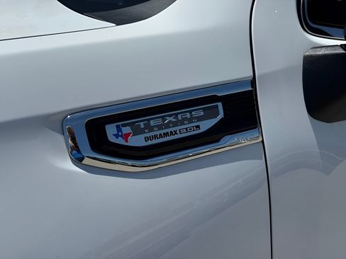New 2026 GMC Sierra 1500 SLT AWD/4WD image 4
