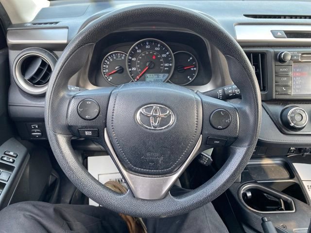 Used 2016 Toyota RAV4 LE AWD/4WD image 5