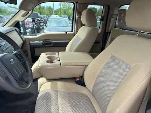 Used 2011 Ford F250 XLT w/ XLT Interior Pkg AWD/4WD image 4