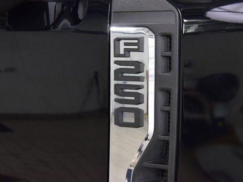 Used 2023 Ford F250 King Ranch image 13